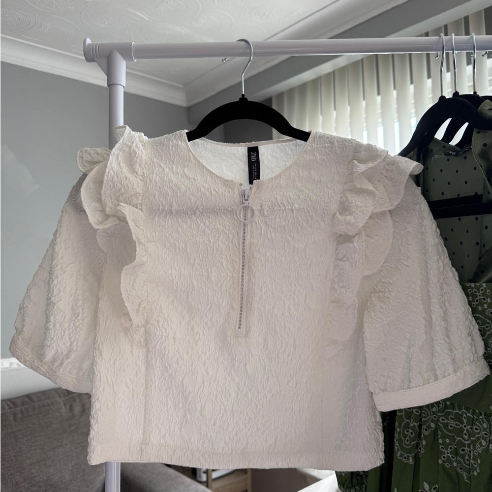 Zara White Textured Ruffle Blouse